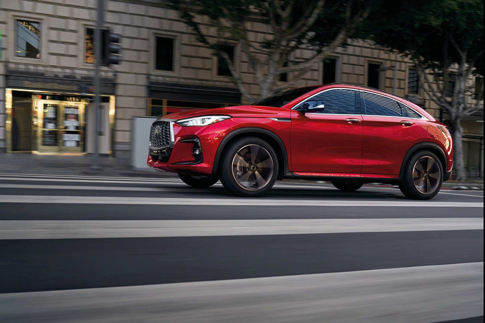 INFINITI driving on road Rochester Hills 
